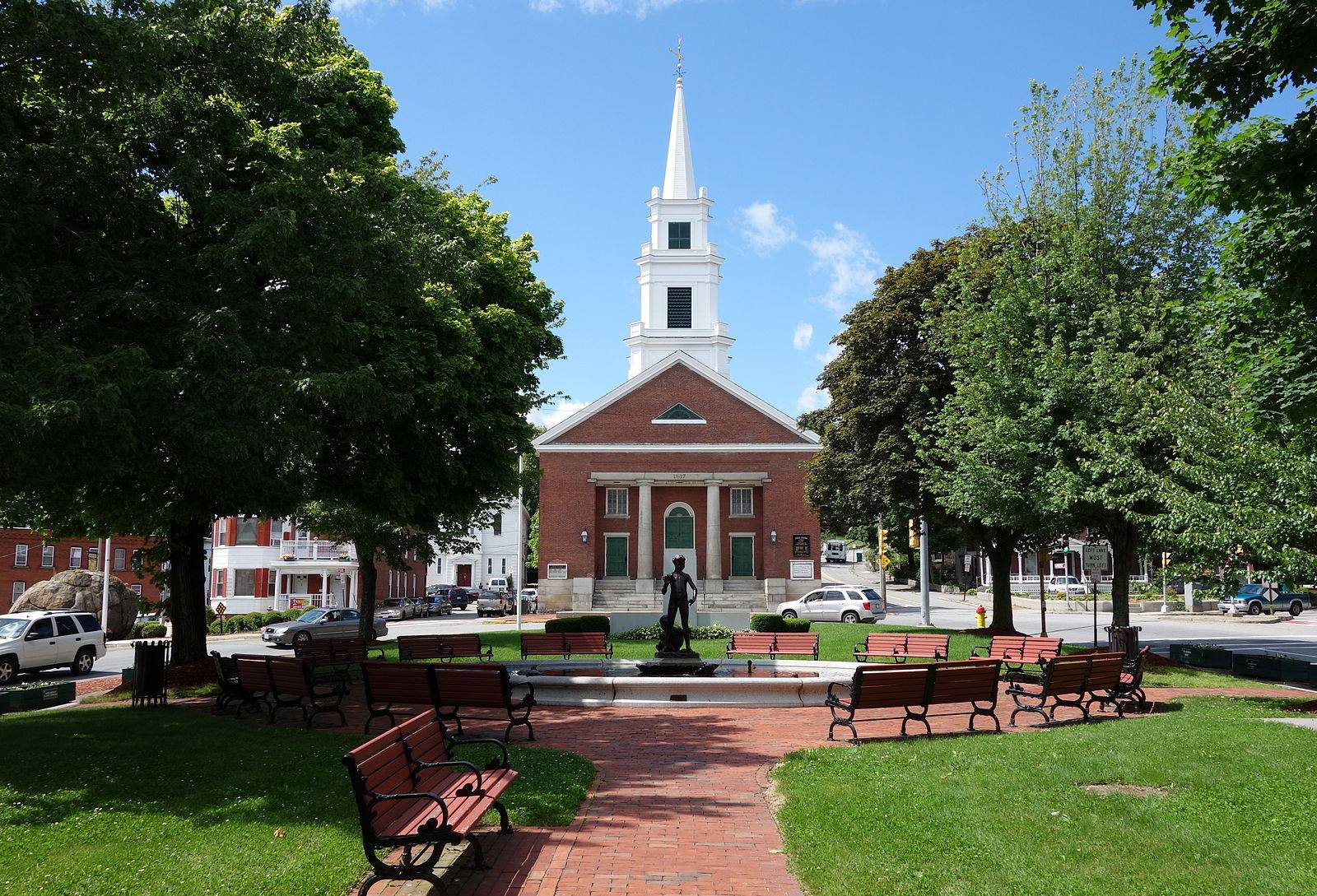 Wide shot of the upper common, downtown Fitchburg, MA