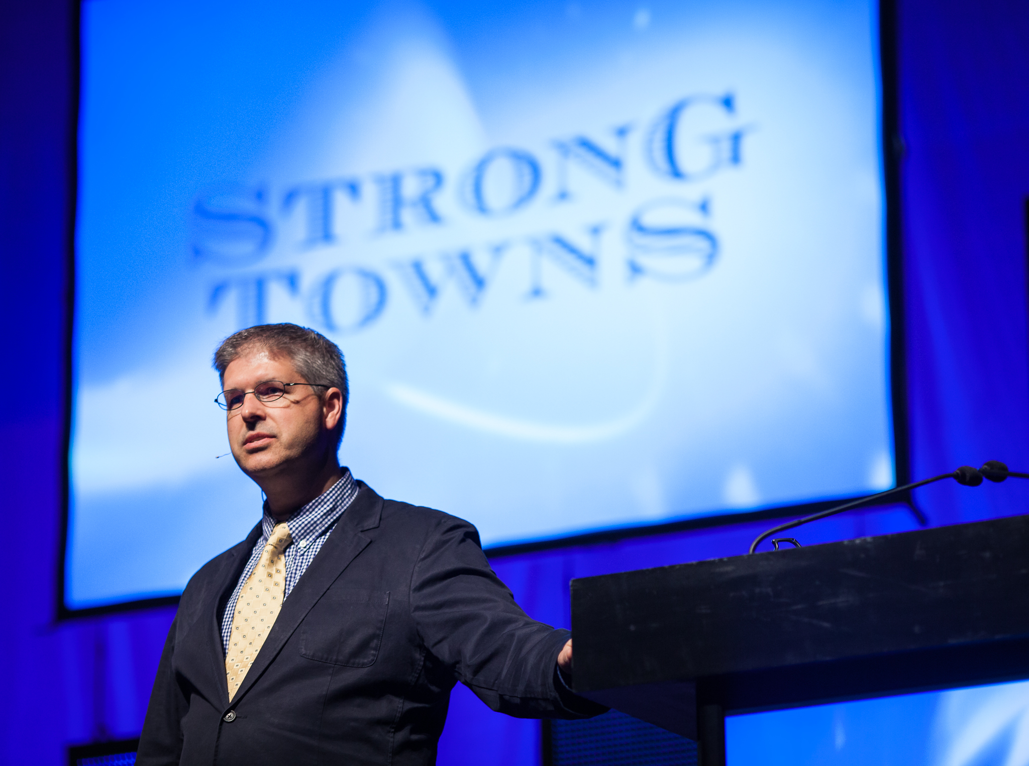 Headshot of Charles Marohn, Founder of Strong Towns