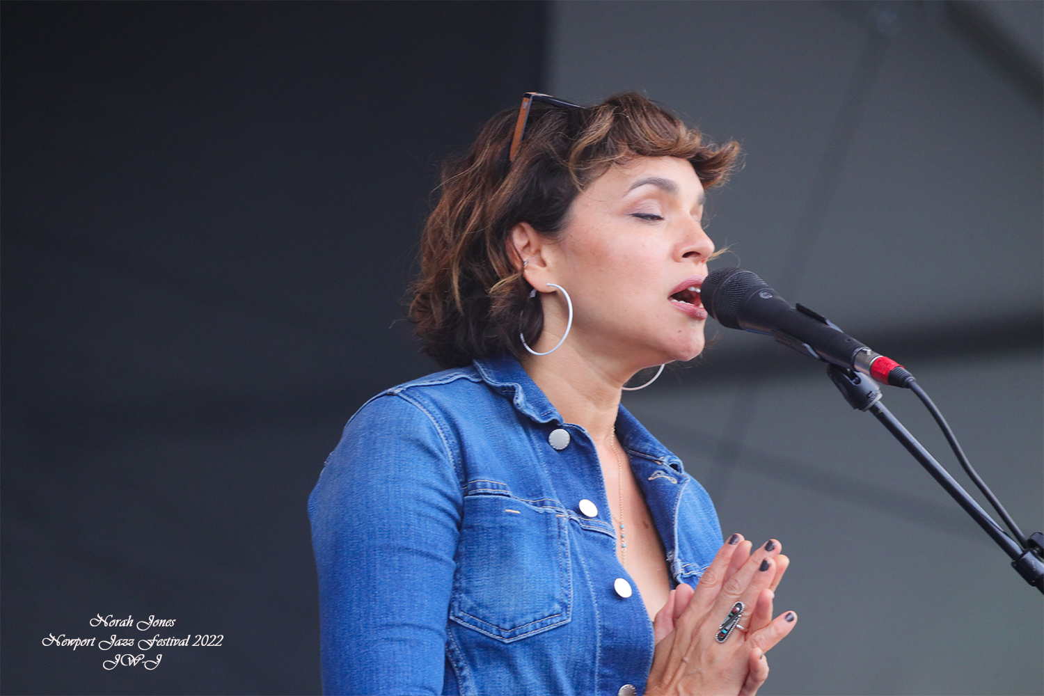 Full color shot of Norah Jones on stage at the 2022 Newport Jazz Festival in Rhode Island